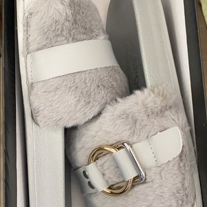 NIB Size 10 grey urban sport by J/slide fuzzy slides sandal slipper